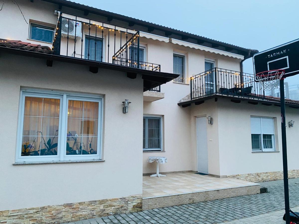 Aura Apartman Hajdúszoboszló Extérieur photo